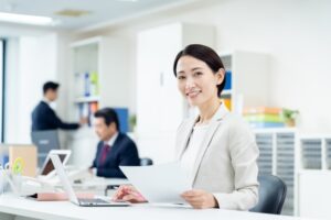 【扶養内】駐車券に係る事務／月10日程度・シフト制・9〜17時勤務
